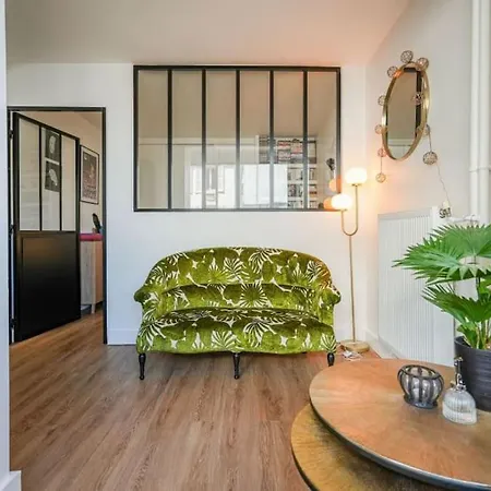 Superb With A Pool Accessible Appartement Paris
