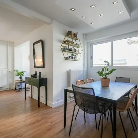 Superb With A Pool Accessible
