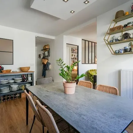 Superb With A Pool Accessible